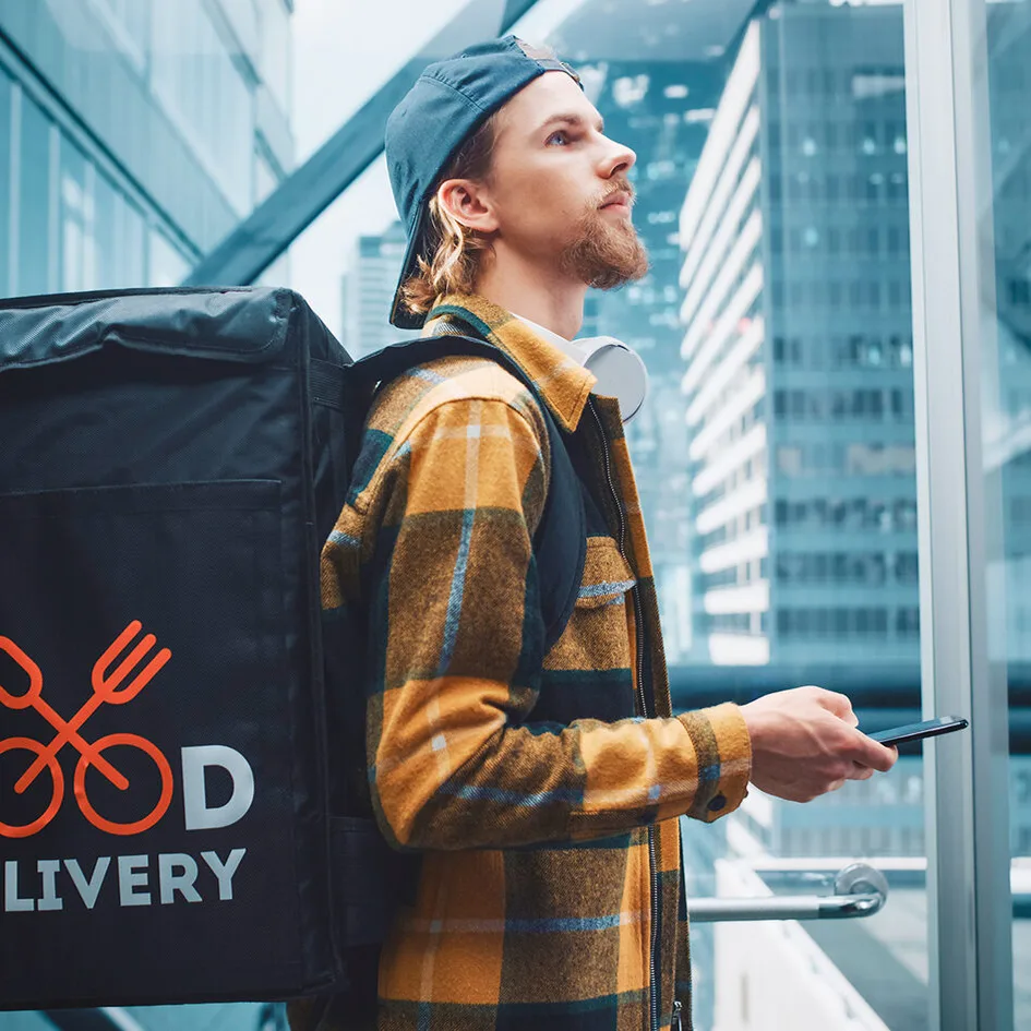 Customer-Engagement-Plattform für Mobilitäts- und Liefer-Apps