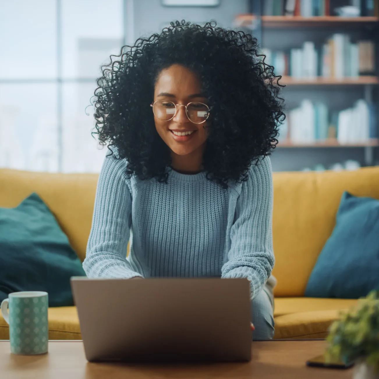 เข้าถึงผู้ใช้บนอุปกรณ์ของพวกเขา เปลี่ยนพวกเขาตามเงื่อนไขของคุณ